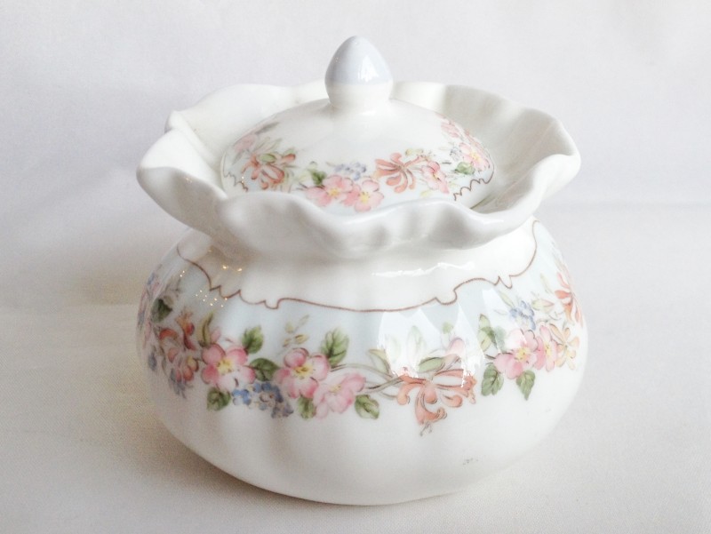 Nivag Collectables Royal Doulton Brambly Hedge Poppy's Bedroom Dorothy Pot