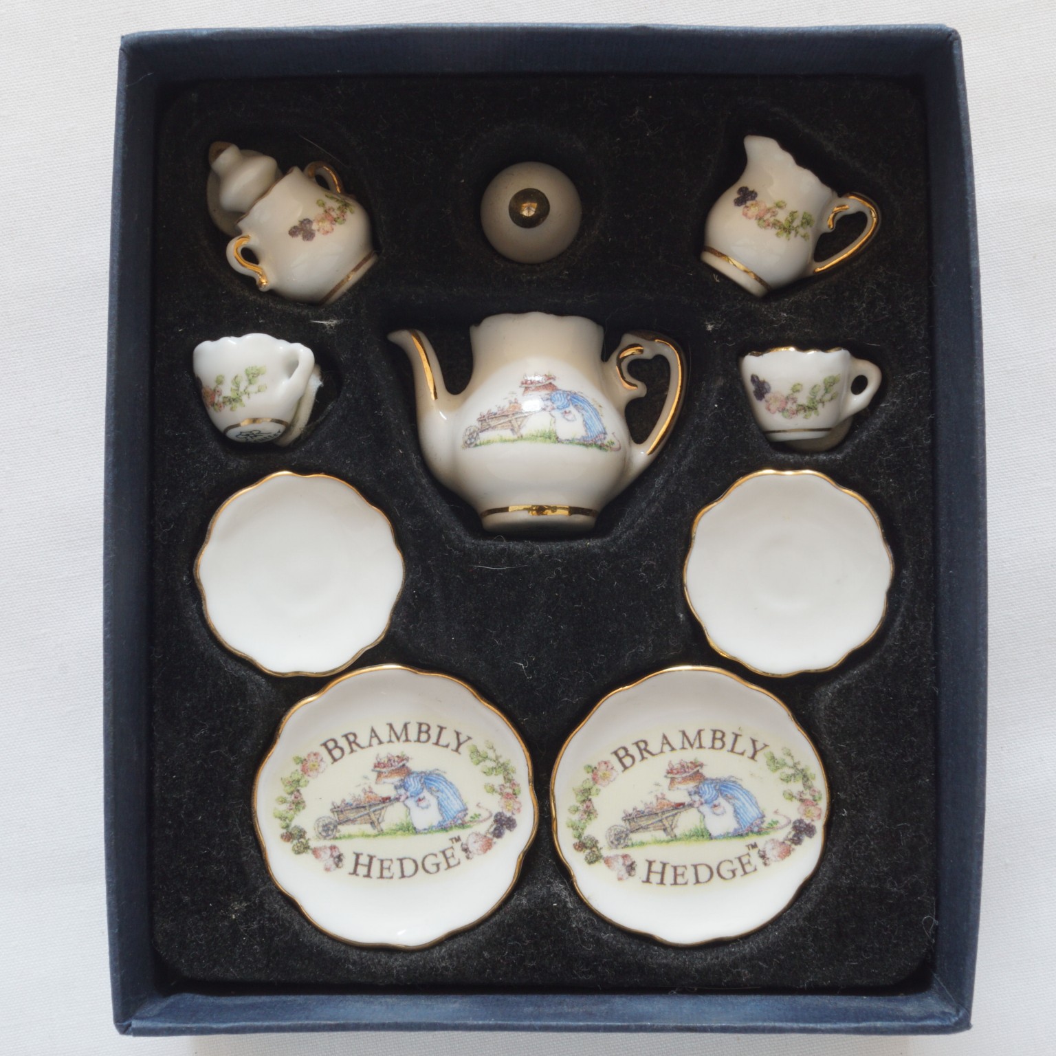 Nivag Collectables: Reutter - Brambly Hedge: Miniature Brambly