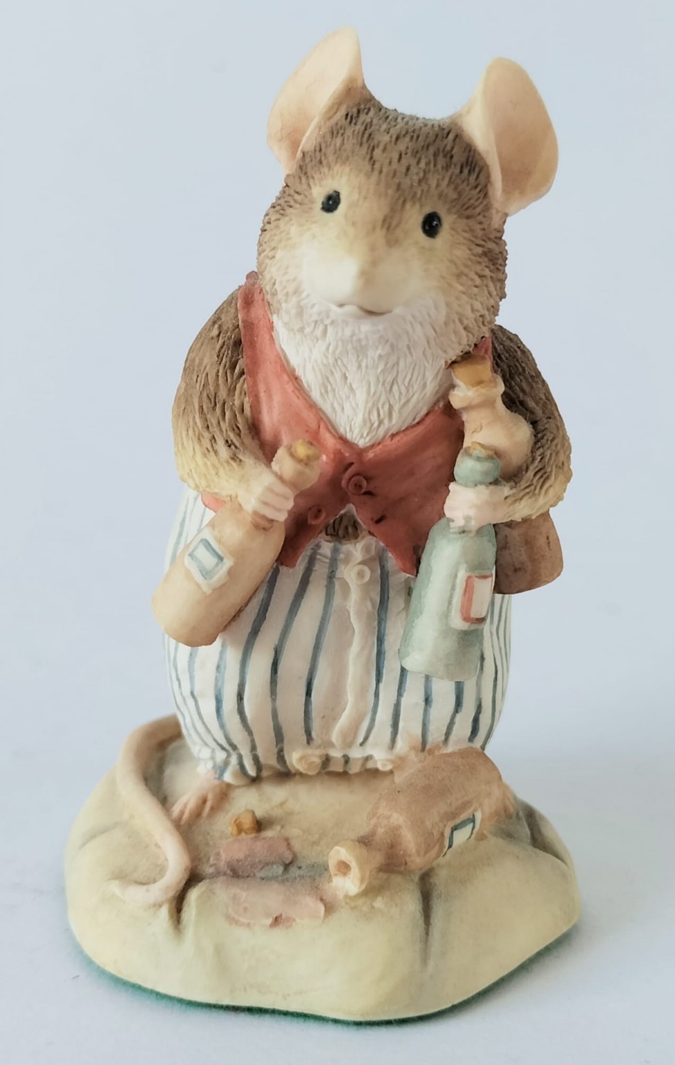 Nivag Collectables: Border Fine Arts - Brambly Hedge: Basil with 