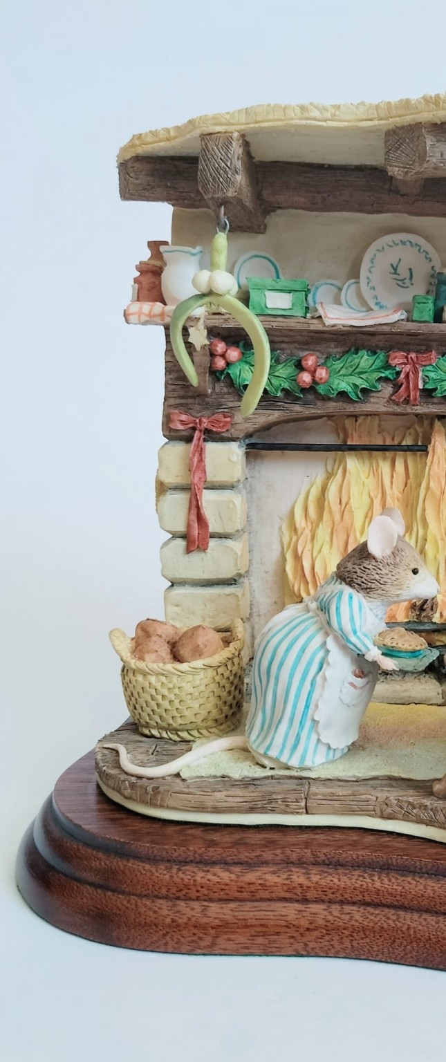 Nivag Collectables: Border Fine Arts - Brambly Hedge: Winter