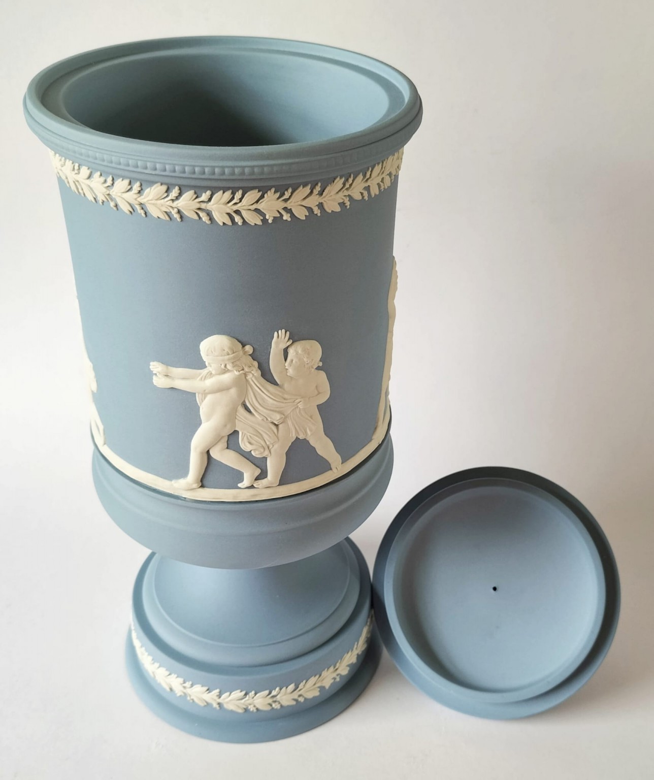 Nivag Collectables: Wedgwood - Blue Jasperware: Blind Mans Buff 